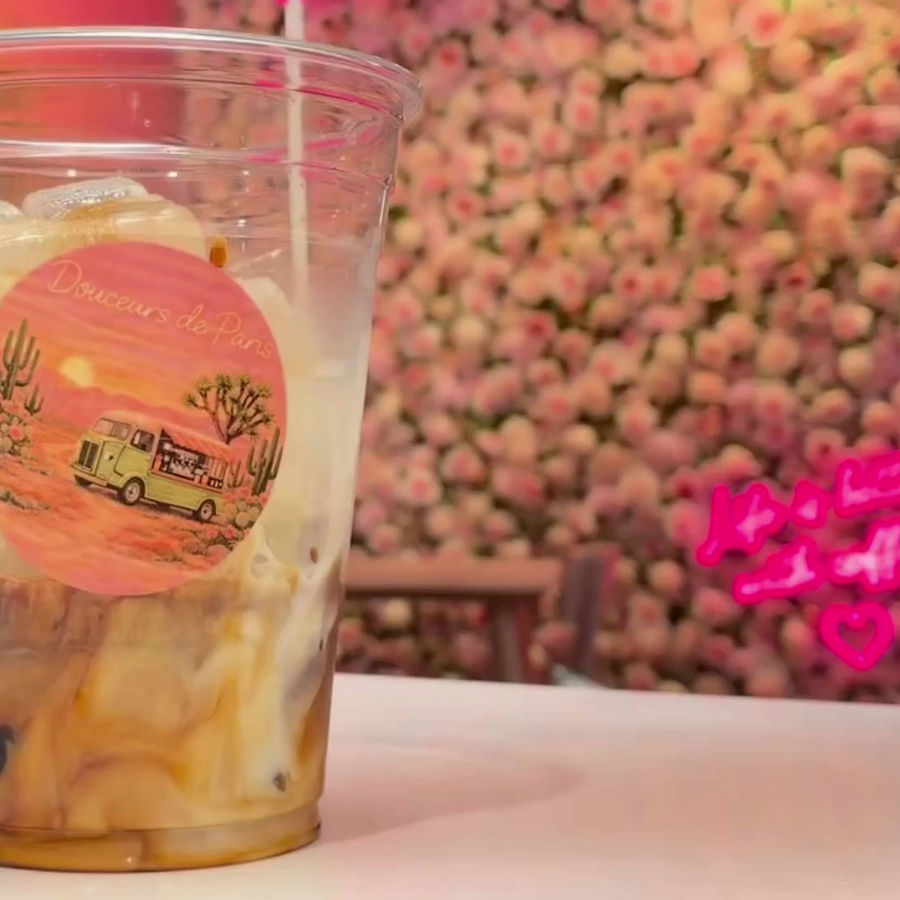 Iced coffee with the Douceurs de Paris sticker